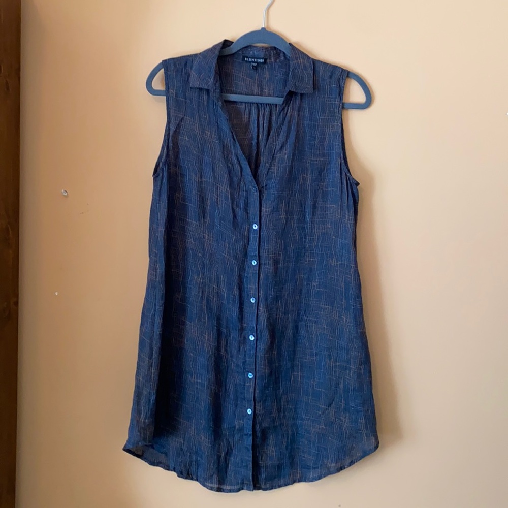 Lightweight Eileen Fisher sleeveless tunic blouse